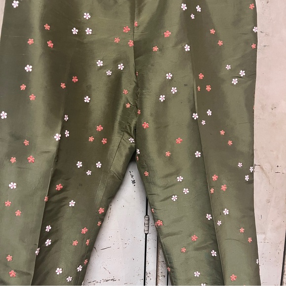 Ann Taylor Crop Pants womens 12P embroidered Flowers Green Side Zip flat front - Picture 3 of 9